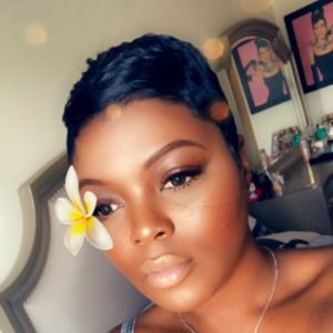 Meet your Posher, Nadia